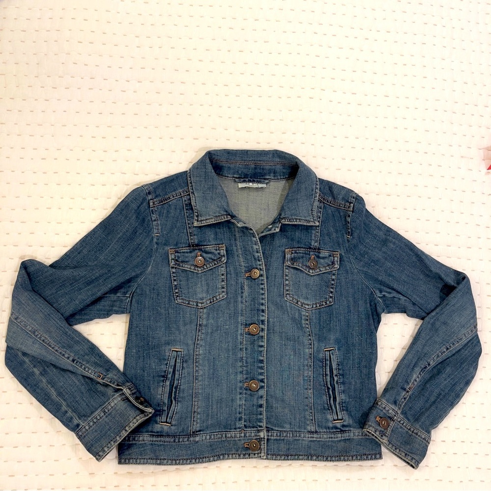 Loft denim Jean jacket. Classic 90’s boho country chic western preppy petite